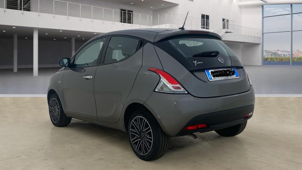 LANCIA Ypsilon 1.0 FireFly 5 porte S&S Hybrid Silver Plus X NEOP. - 3
