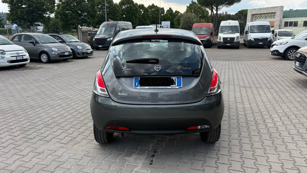 LANCIA Ypsilon 1.0 FireFly 5 porte S&S Hybrid Silver Plus X NEOP. - 4