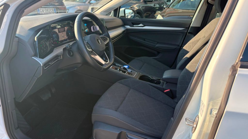 VOLKSWAGEN Golf 1.0 eTSI EVO DSG Life IVA ESPOSTA OK NEOP. - 7