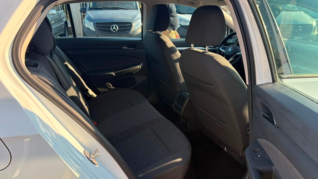 VOLKSWAGEN Golf 1.0 eTSI EVO DSG Life IVA ESPOSTA OK NEOP. - 18