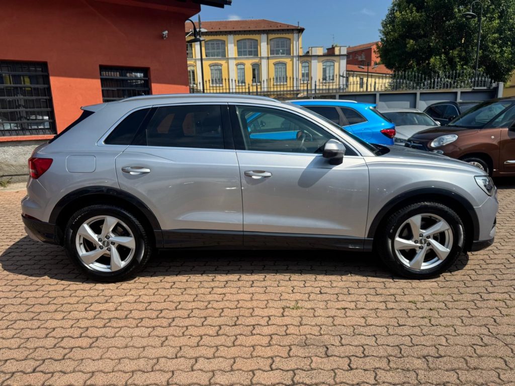 AUDI Q3 35 TDI S tronic Business Advanced + TETTO - 2