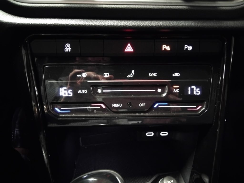 VOLKSWAGEN T-Roc 1.0 TSI R-Line CON GRIMALDI SPECIAL DAY - 18