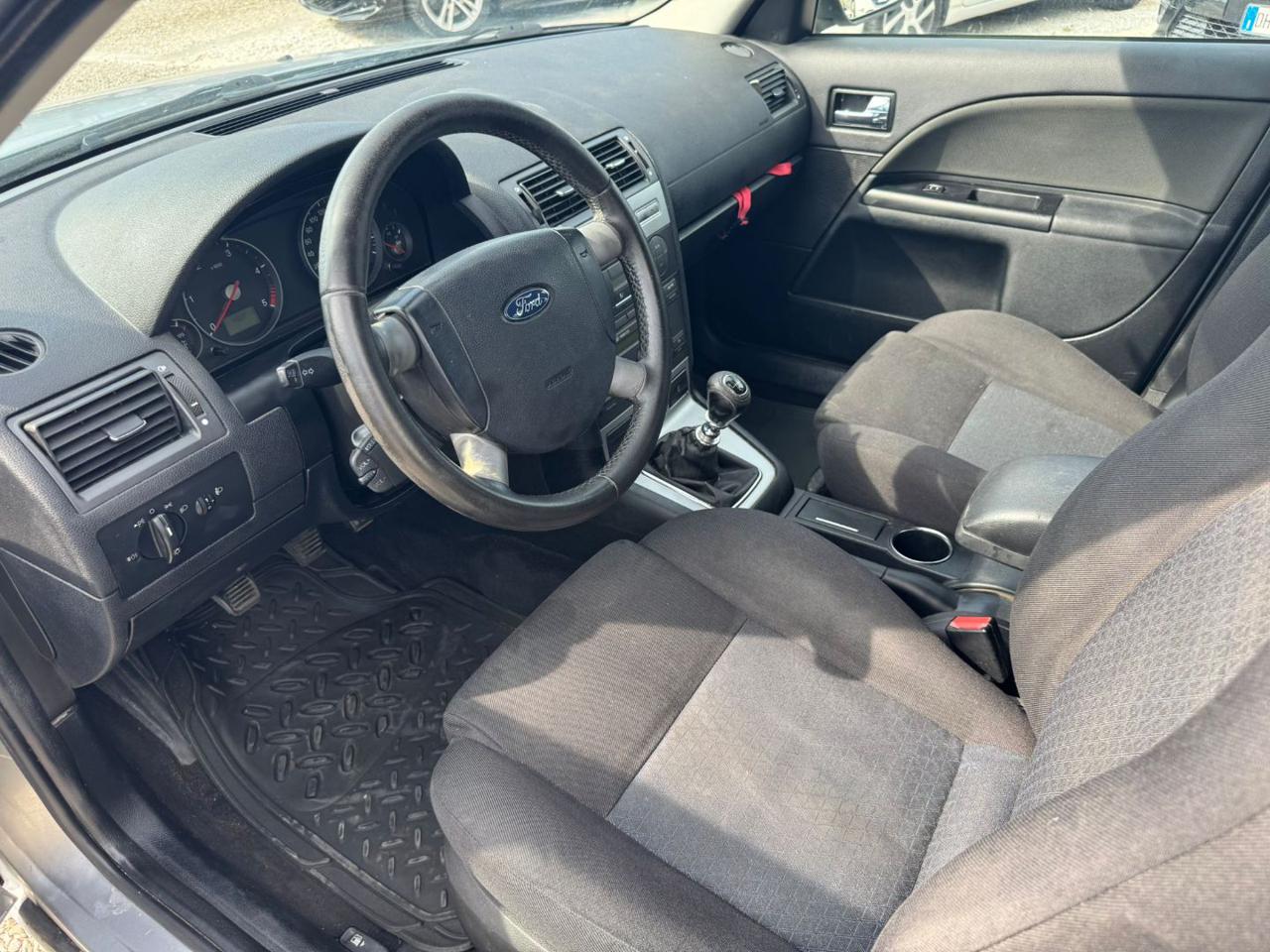 FORD Mondeo 2.0 16V TDCi (130CV) SW Ghia - 9