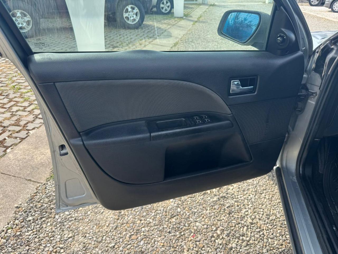 FORD Mondeo 2.0 16V TDCi (130CV) SW Ghia - 8