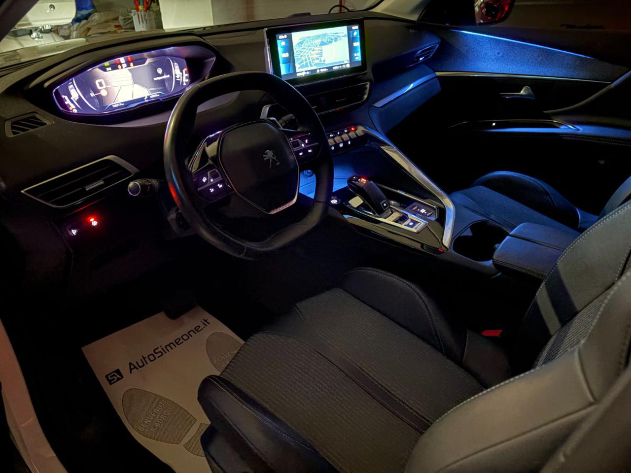 PEUGEOT 3008 1.5 BlueHDi 130 S&S EAT8 Allure Pack - 14