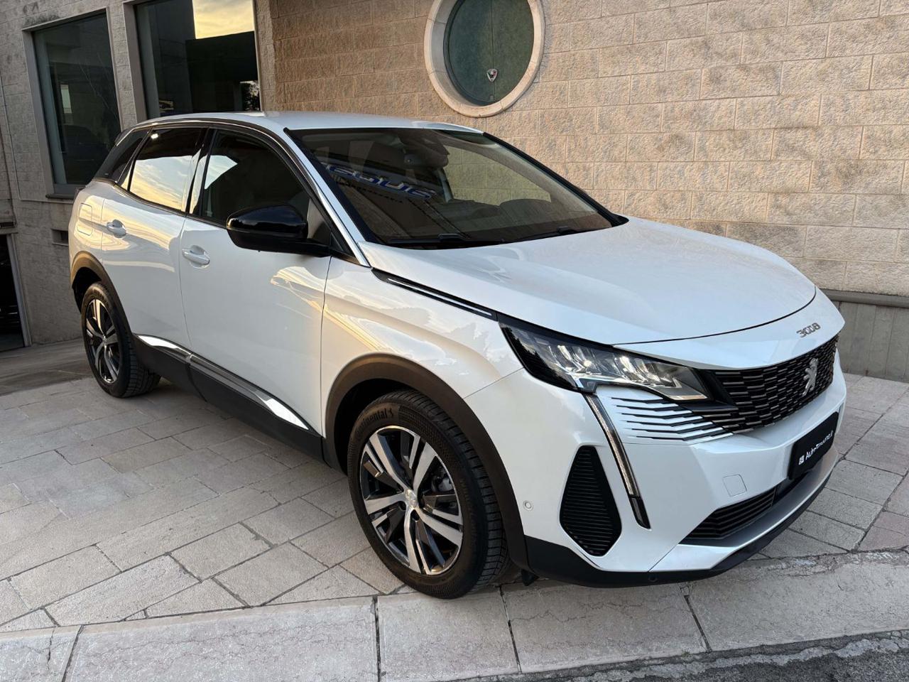 PEUGEOT 3008 1.5 BlueHDi 130 S&S EAT8 Allure Pack - 3