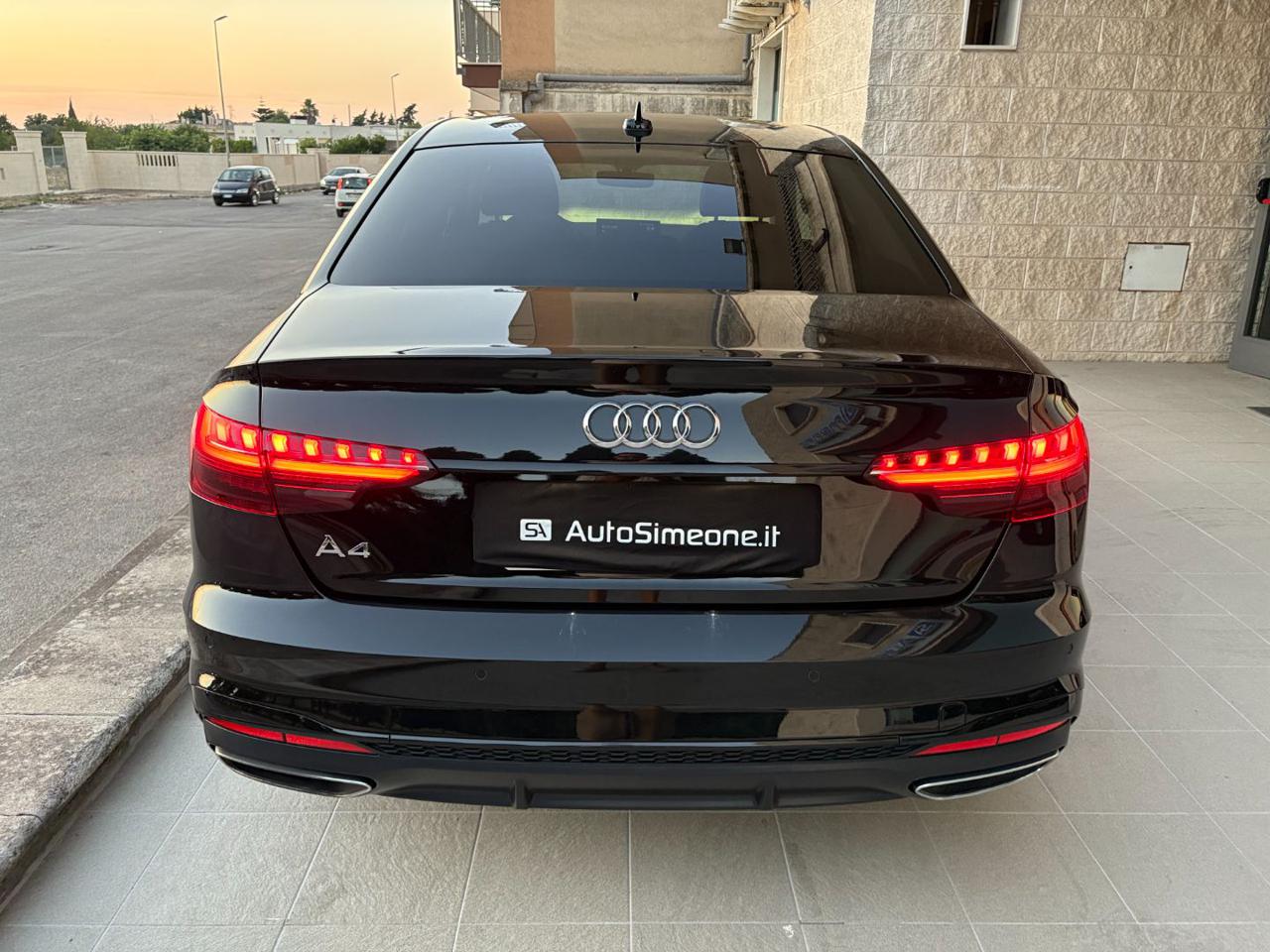 AUDI A4 35 TDI/163 CV S tronic S line edition TOTAL BLACK - 6