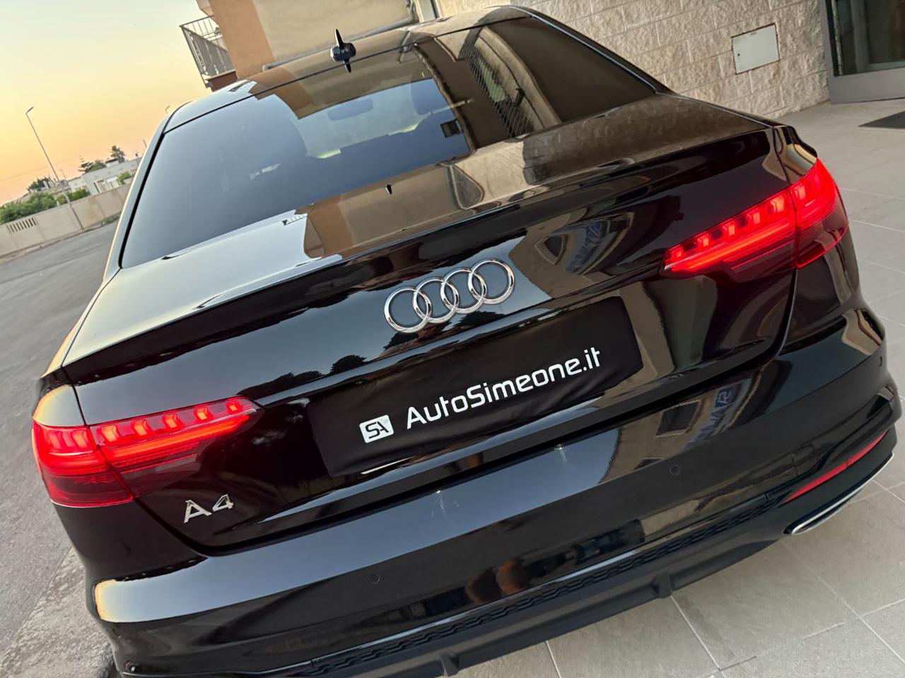 AUDI A4 35 TDI/163 CV S tronic S line edition TOTAL BLACK - 43