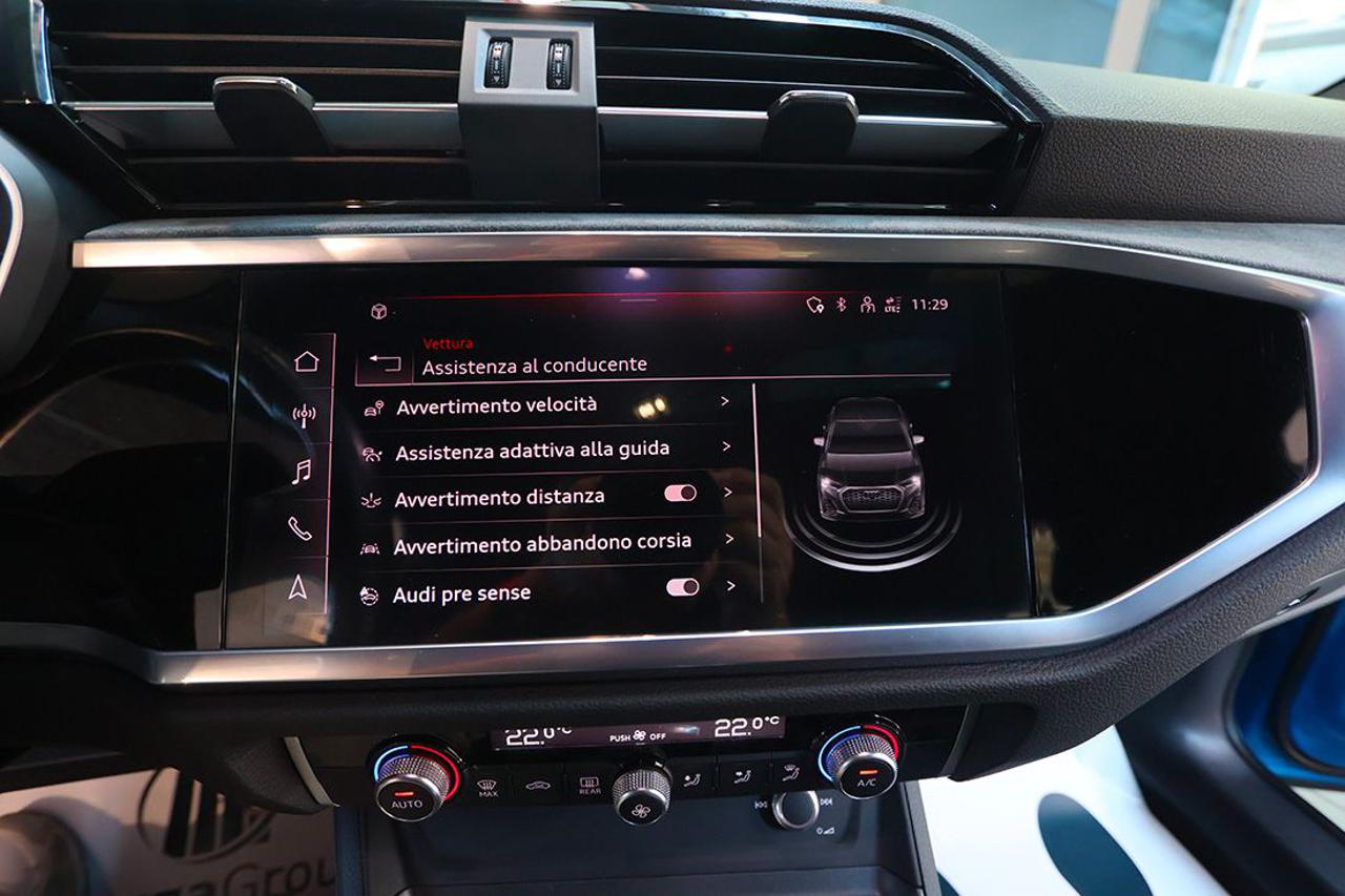 AUDI Q3 35 TDI Sportback Quattro S-Tronic S-Line - 31