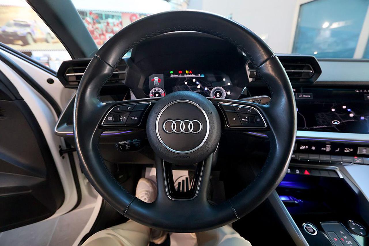 AUDI A3 30 TDI Sportback S-Tronic Business Advanced - 20