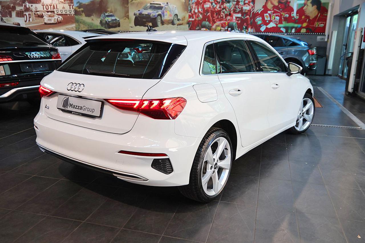 AUDI A3 30 TDI Sportback S-Tronic Business Advanced - 9