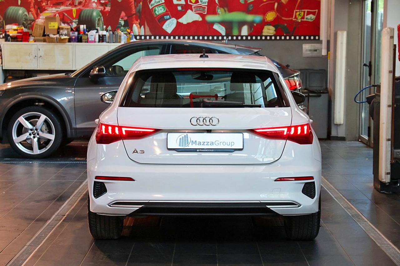 AUDI A3 30 TDI Sportback S-Tronic Business Advanced - 4