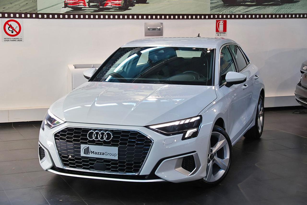 AUDI A3 30 TDI Sportback S-Tronic Business Advanced - 5
