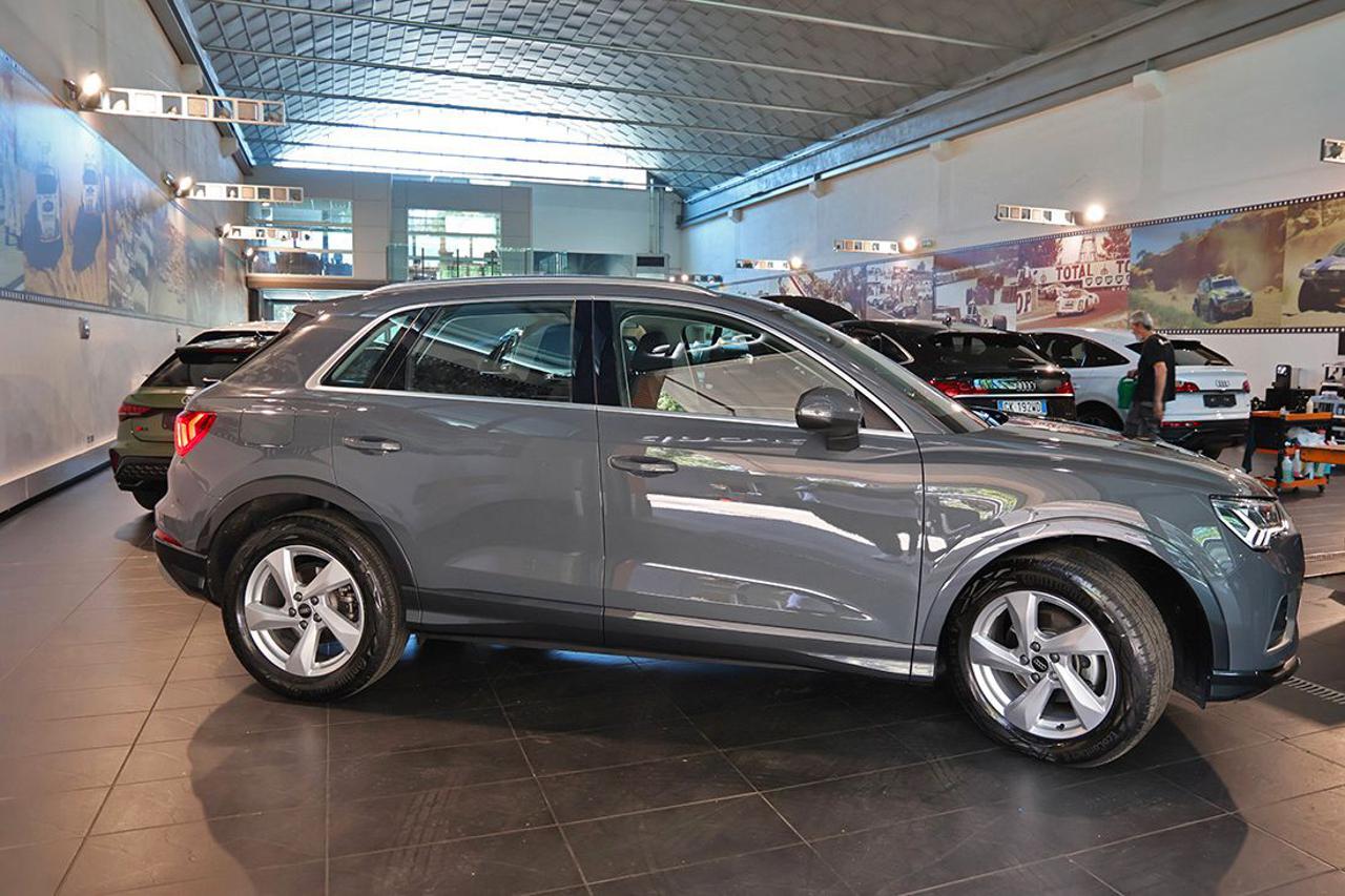 AUDI Q3 35 TDI S-Tronic Business Advanced - 10