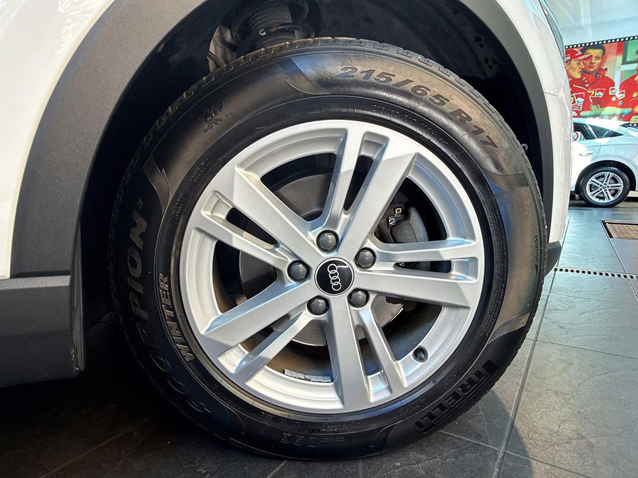 AUDI Q3 35 TDI S-Tronic Business - 6