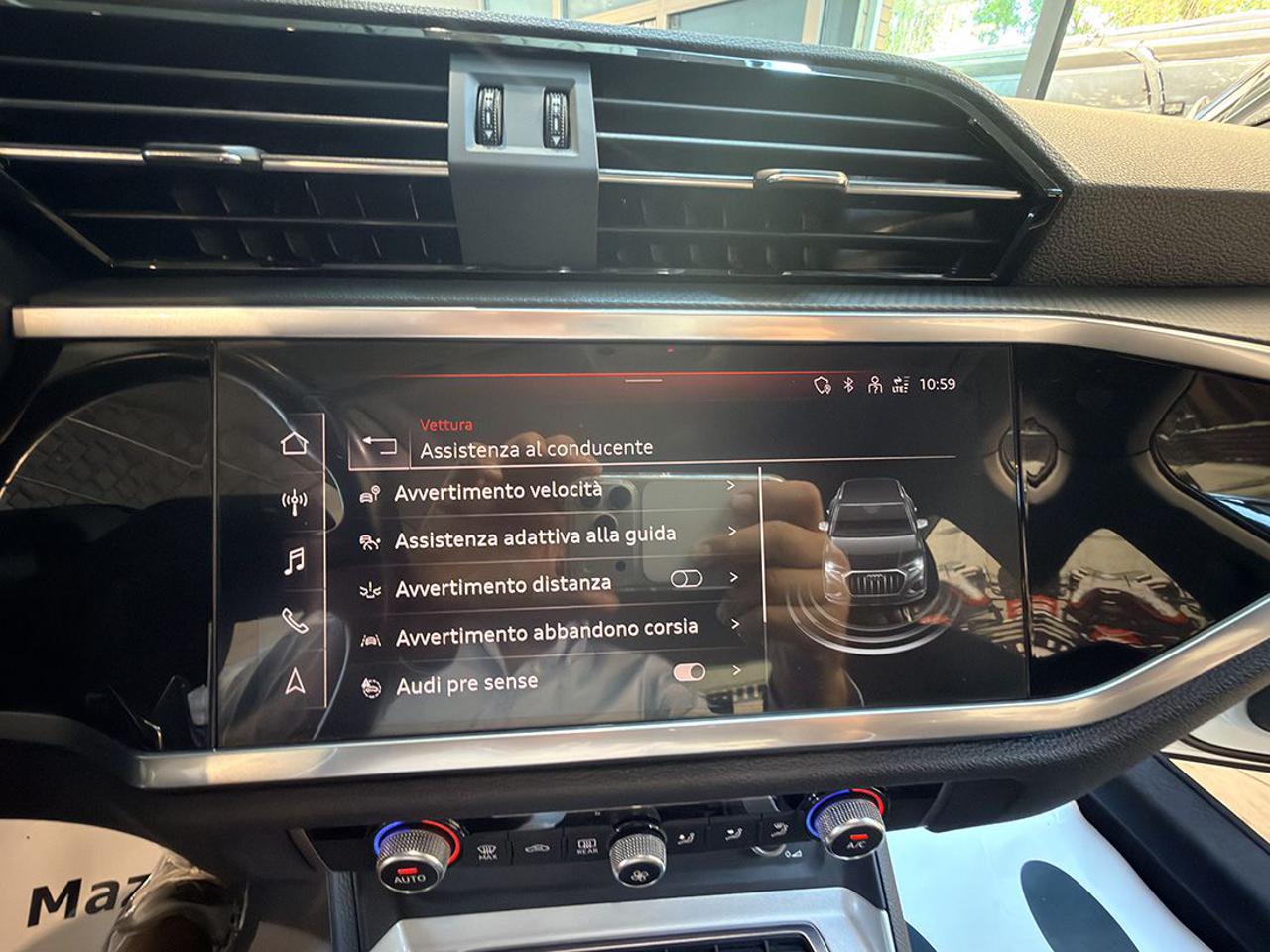AUDI Q3 35 TDI S-Tronic Business - 25