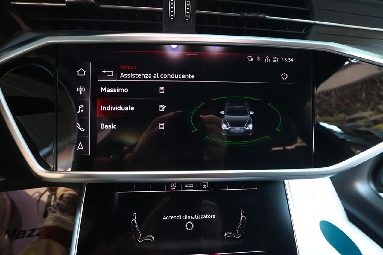 AUDI A6 40 TDI Avant S-Tronic Business Sport - 28