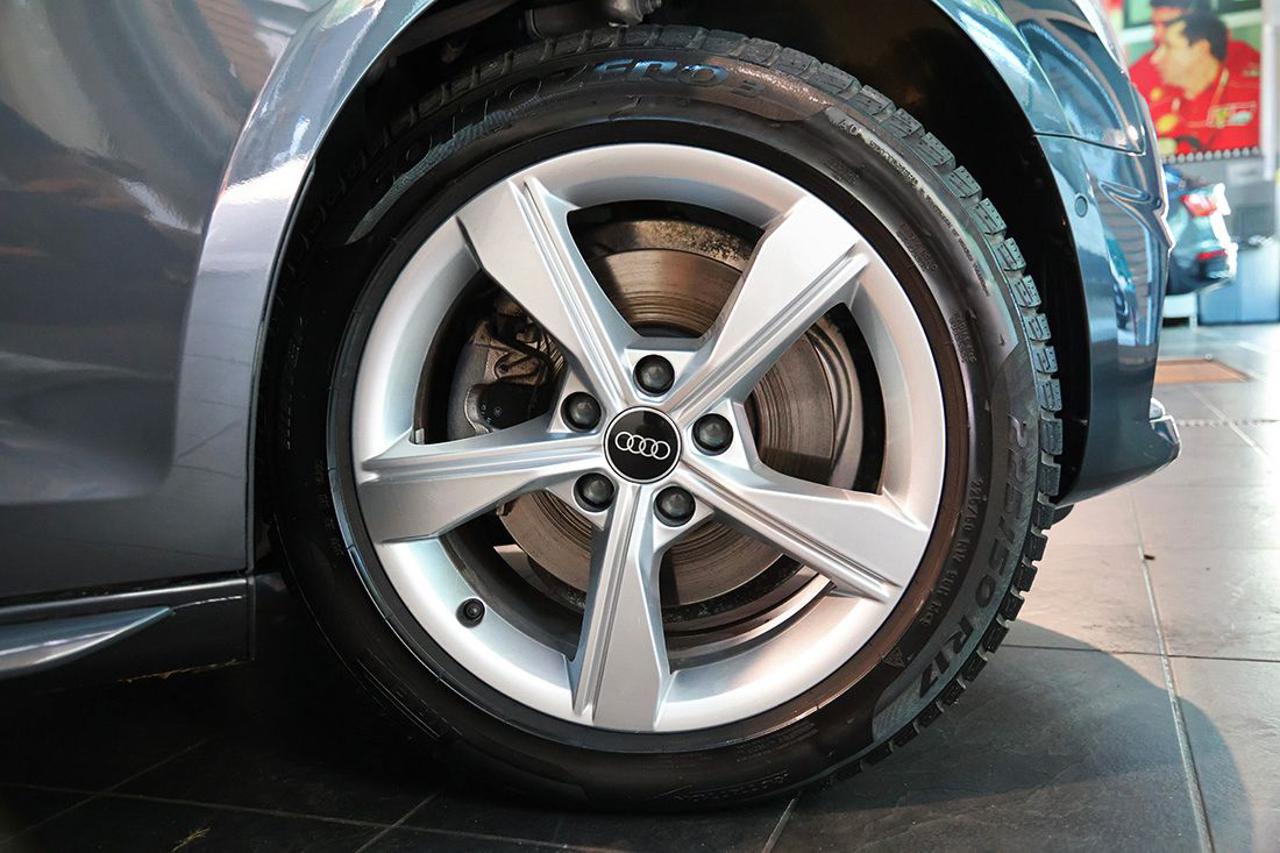AUDI A4 35 TDI Avant S-Tronic Business Advanced - 6