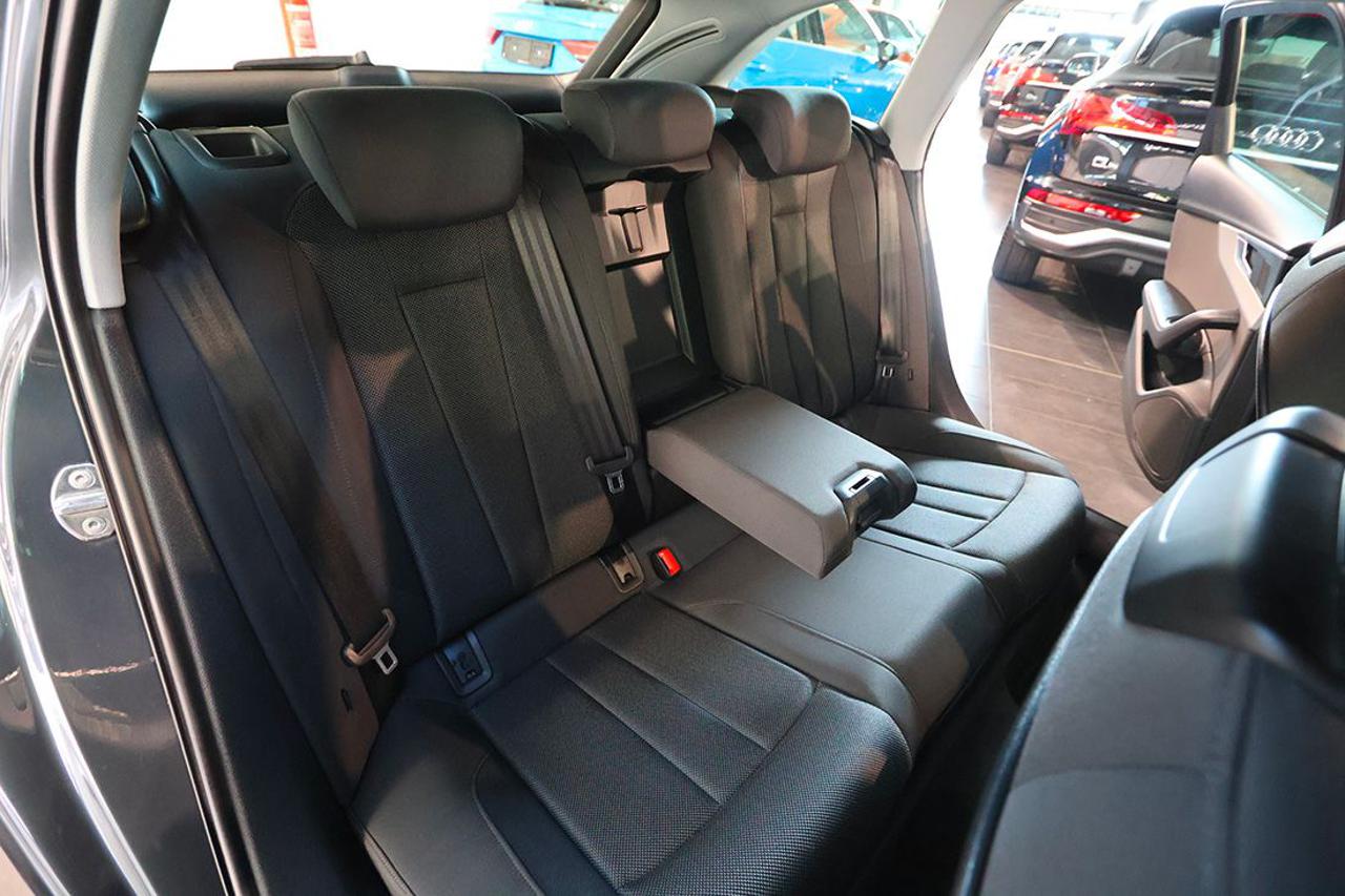 AUDI A4 35 TDI Avant S-Tronic Business Advanced - 20