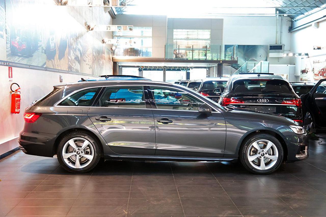AUDI A4 35 TDI Avant S-Tronic Business Advanced - 2
