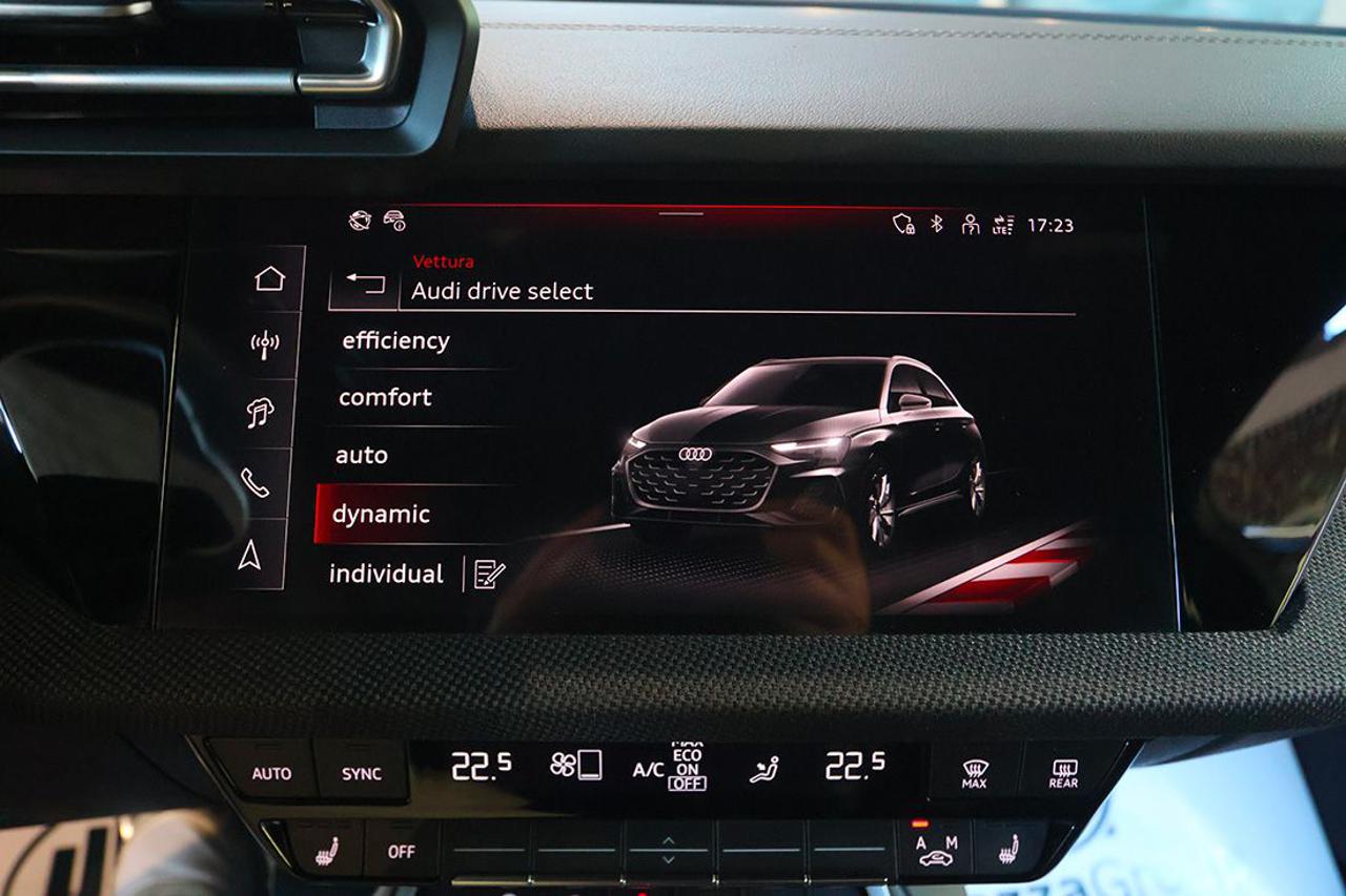 AUDI A3 35 TDI Sportback S-Tronic S-Line - 26