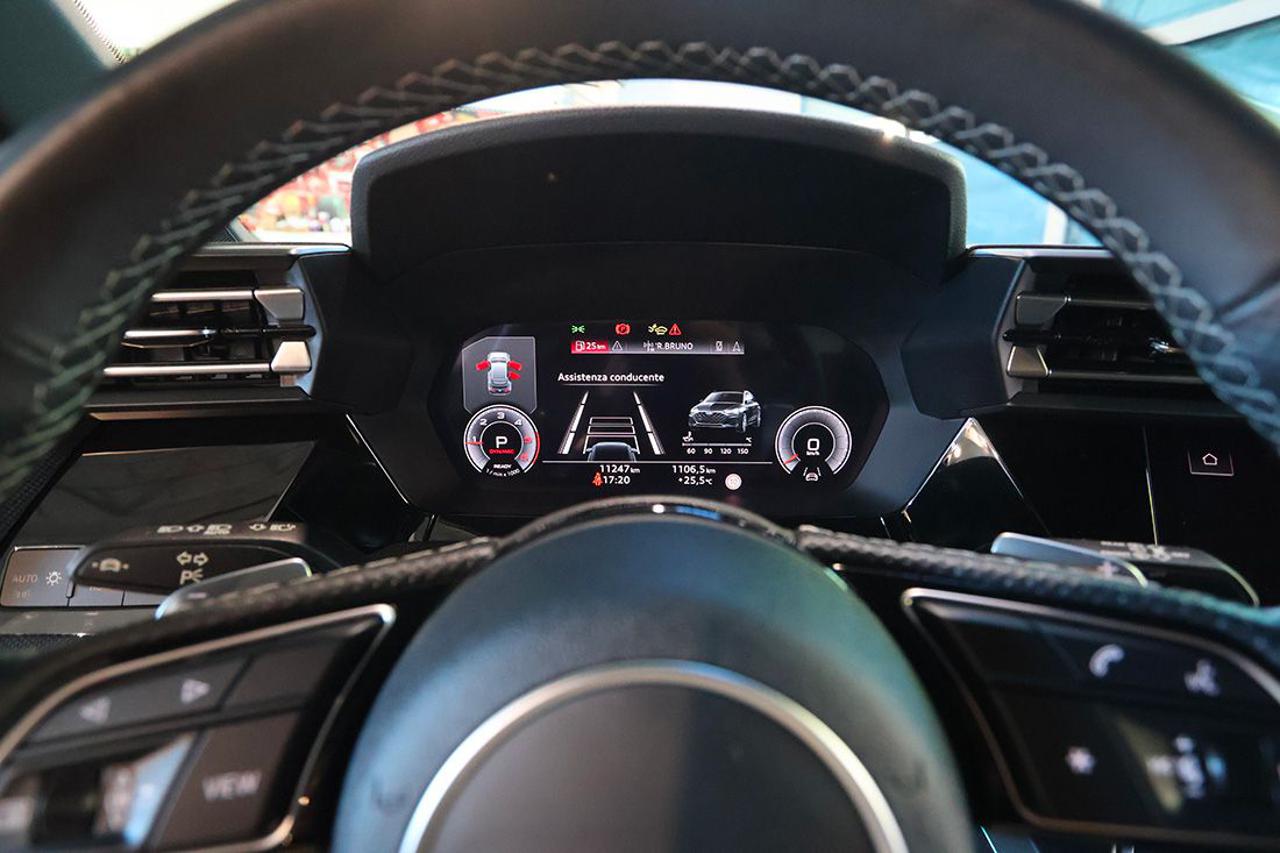 AUDI A3 35 TDI Sportback S-Tronic S-Line - 33