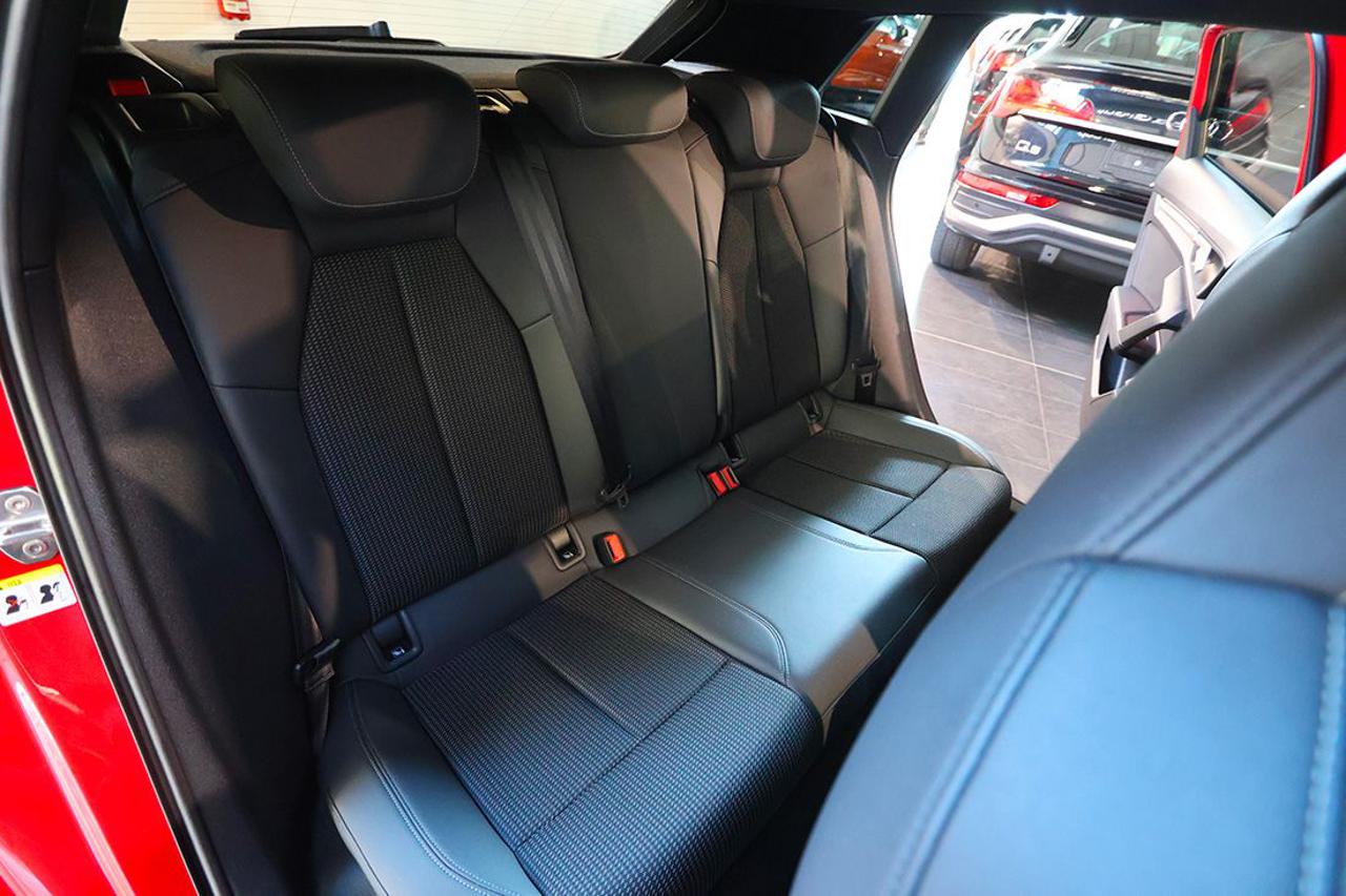 AUDI A3 35 TDI Sportback S-Tronic S-Line - 19