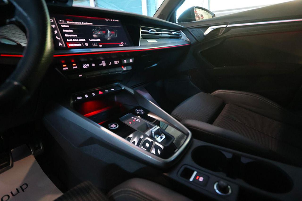 AUDI A3 35 TDI Sportback S-Tronic S-Line - 34
