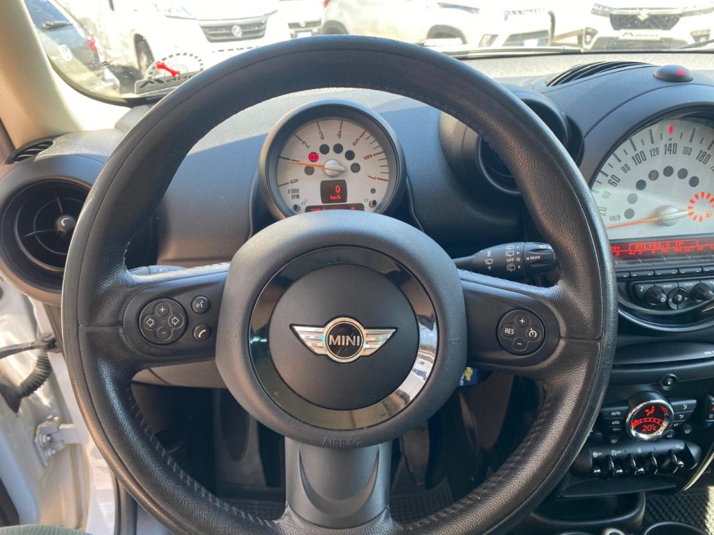 MINI Countryman Cooper D *Fendi*Sensori Post - 10