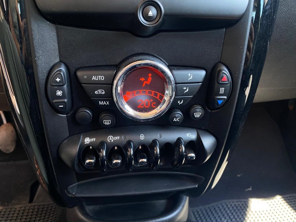 MINI Countryman Cooper D *Fendi*Sensori Post - 12