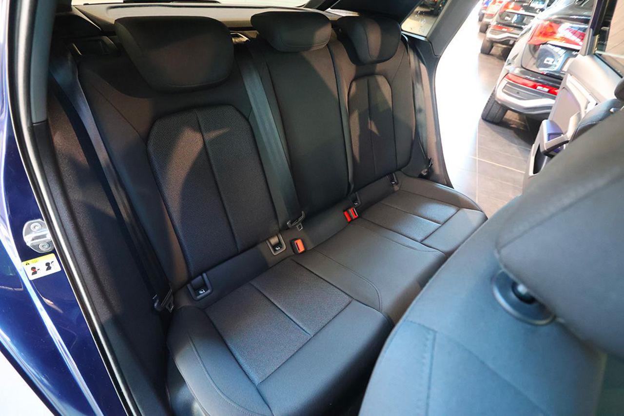 AUDI A3 30 TDI Sportback S-Tronic S-Line - 19