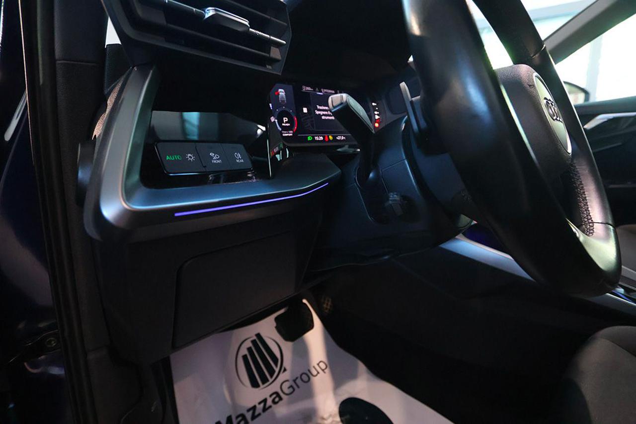 AUDI A3 30 TDI Sportback S-Tronic S-Line - 36