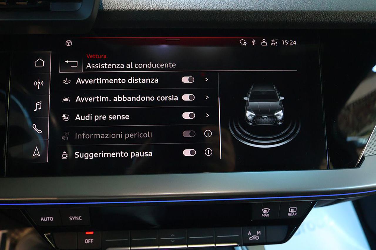 AUDI A3 30 TDI Sportback S-Tronic S-Line - 27
