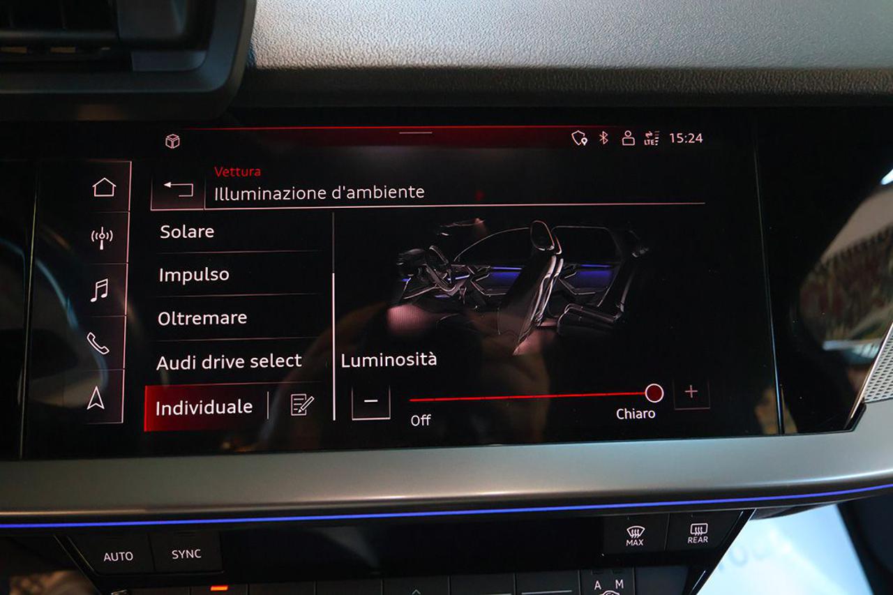 AUDI A3 30 TDI Sportback S-Tronic S-Line - 25