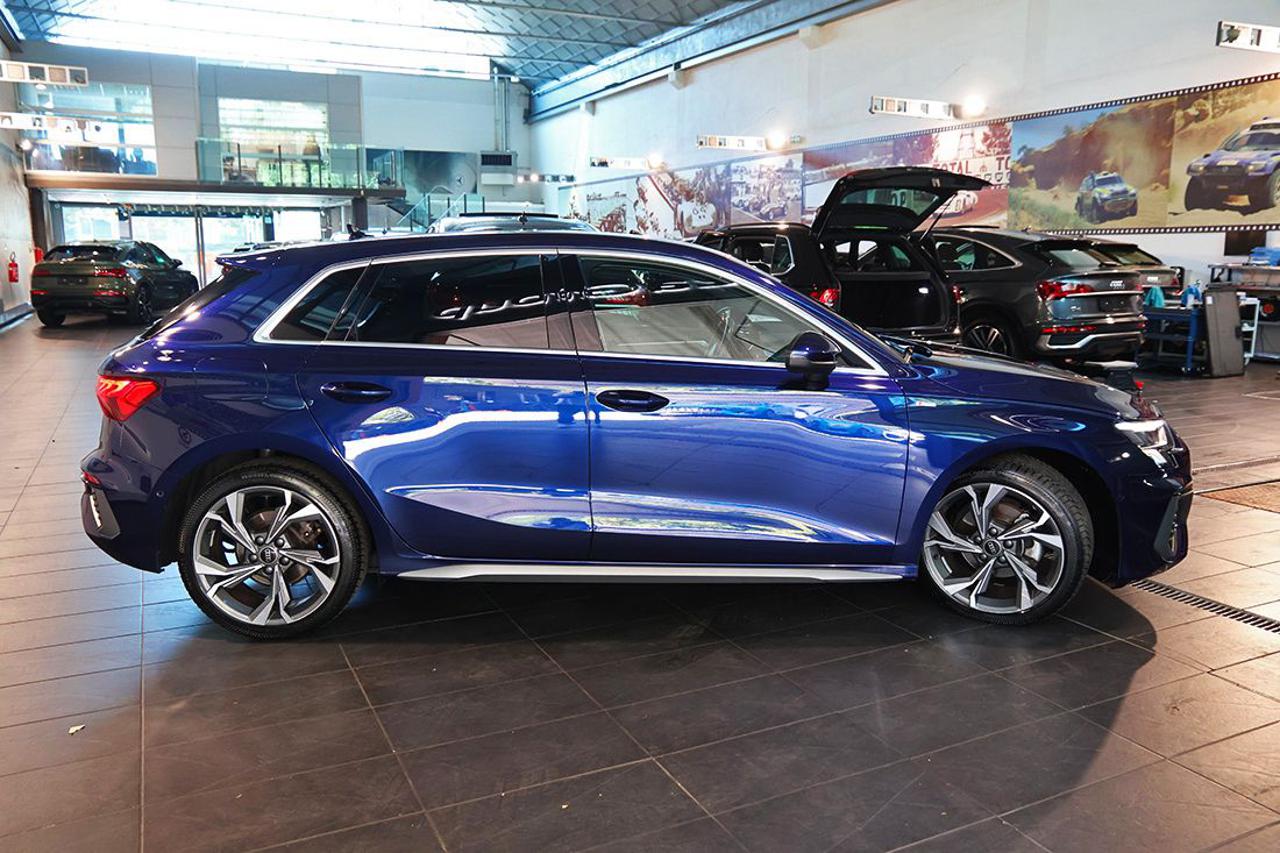 AUDI A3 30 TDI Sportback S-Tronic S-Line - 10