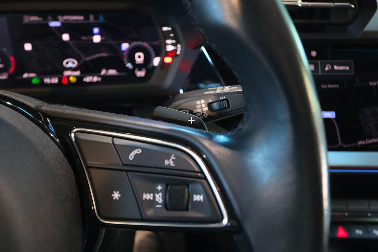 AUDI A3 30 TDI Sportback S-Tronic S-Line - 21