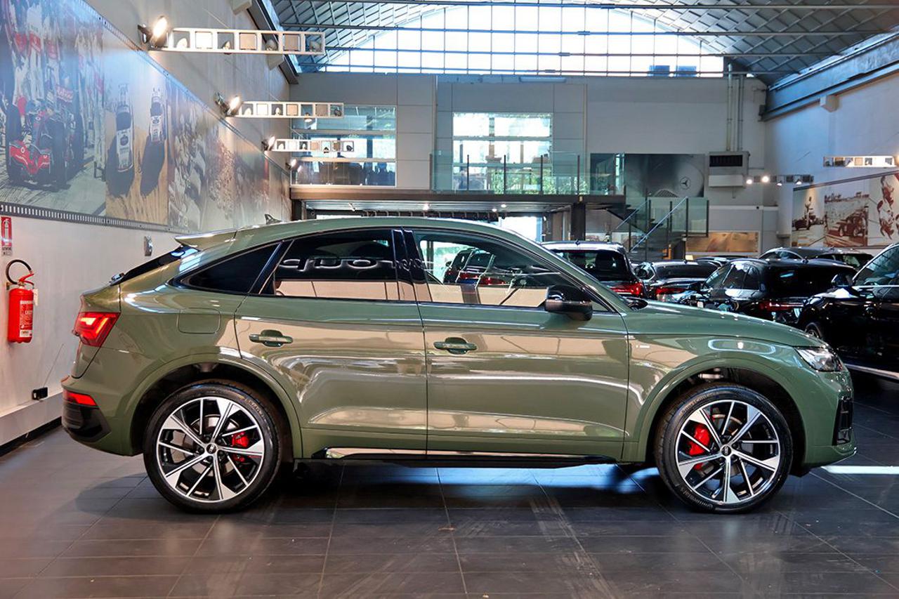 AUDI Q5 40 TDI Sportback Quattro S-Tronic Identity Black - 2