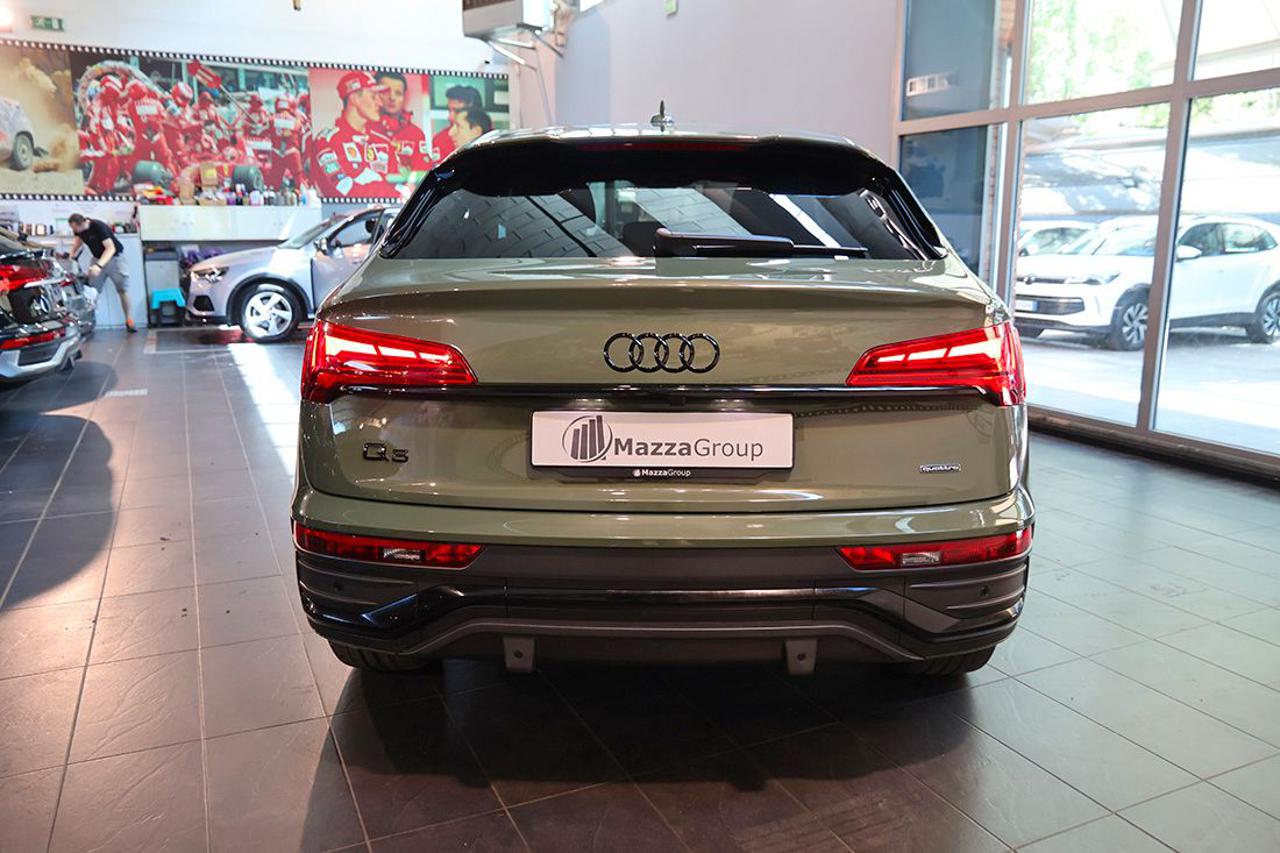 AUDI Q5 40 TDI Sportback Quattro S-Tronic Identity Black - 8