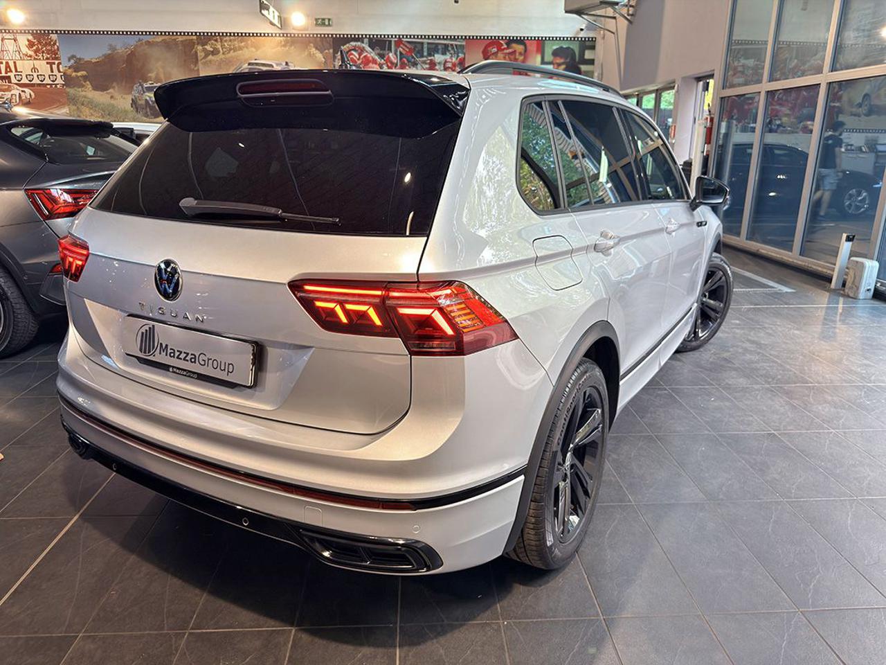VOLKSWAGEN Tiguan 2.0 TDI 150cv SCR DSG R-Line - 9