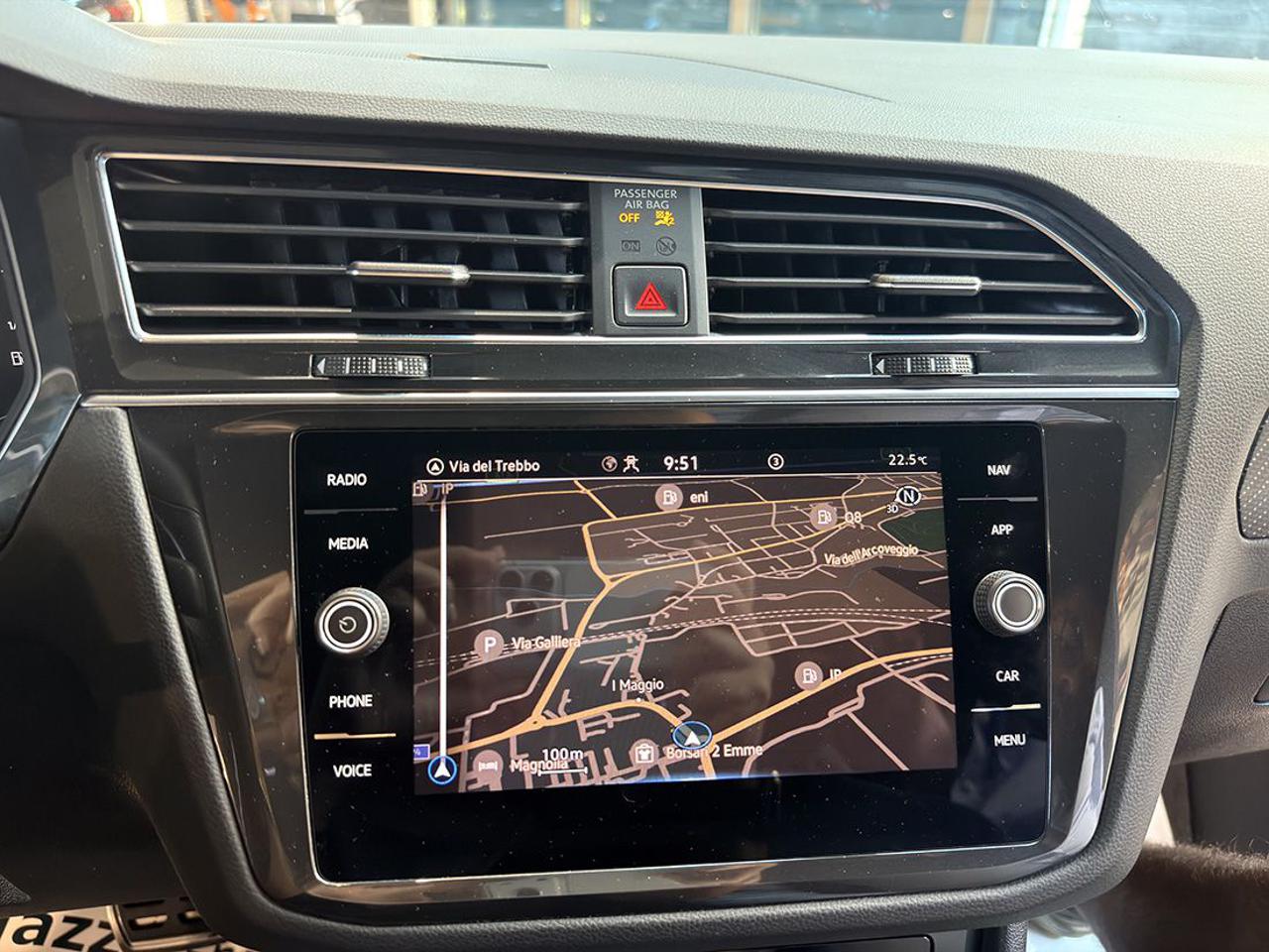 VOLKSWAGEN Tiguan 2.0 TDI 150cv SCR DSG R-Line - 23