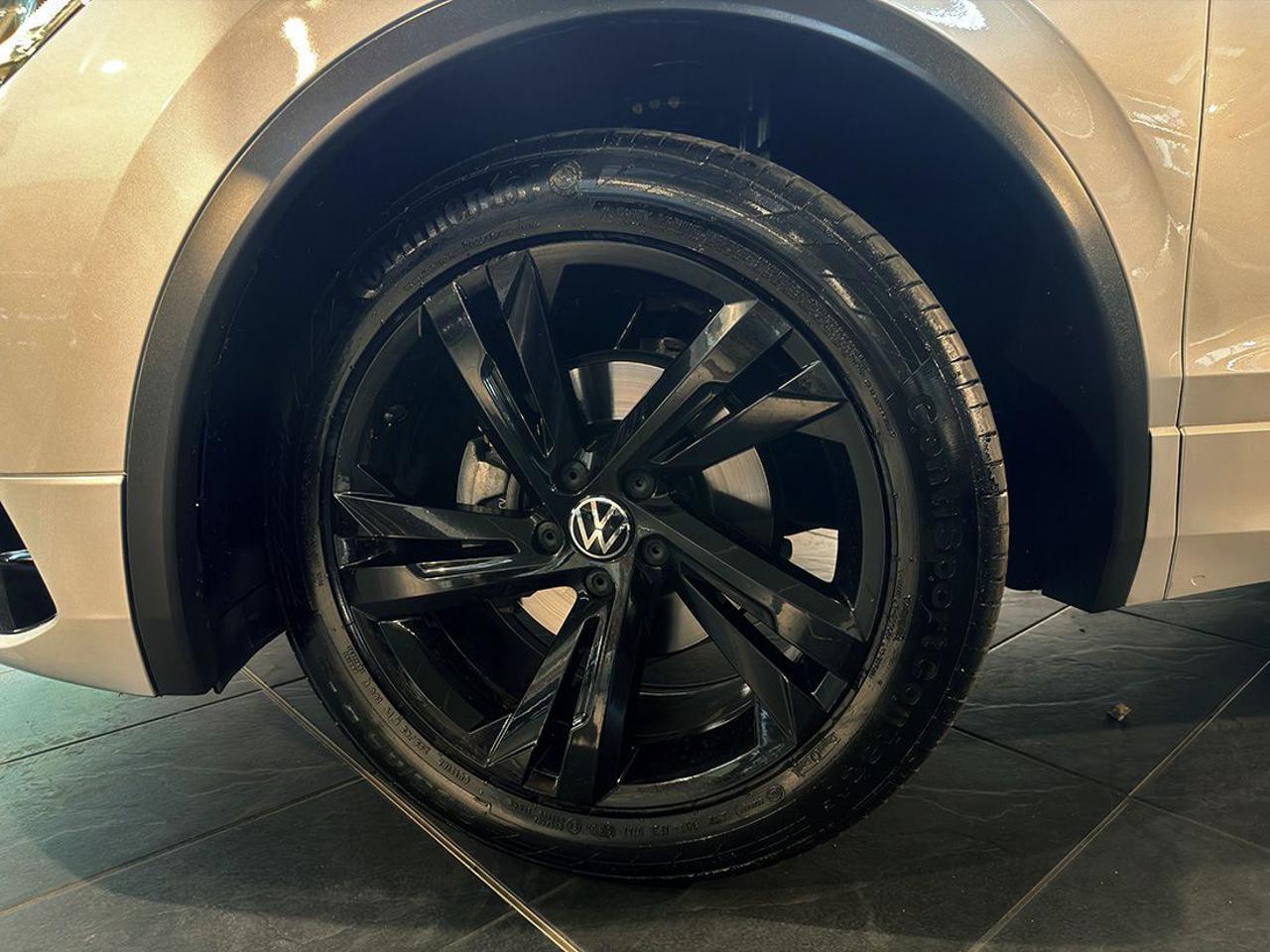 VOLKSWAGEN Tiguan 2.0 TDI 150cv SCR DSG R-Line - 6