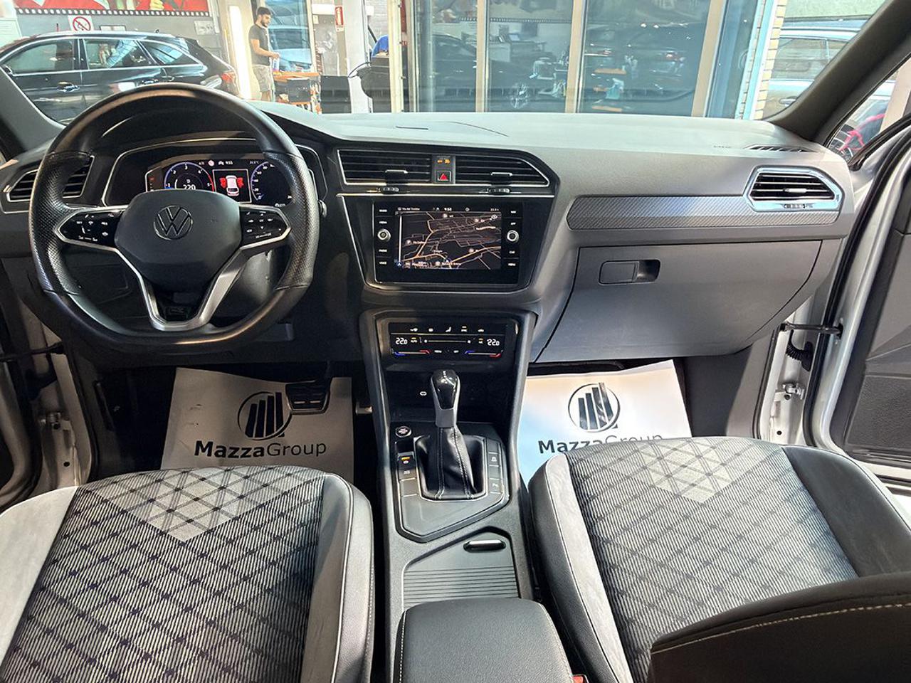 VOLKSWAGEN Tiguan 2.0 TDI 150cv SCR DSG R-Line - 15