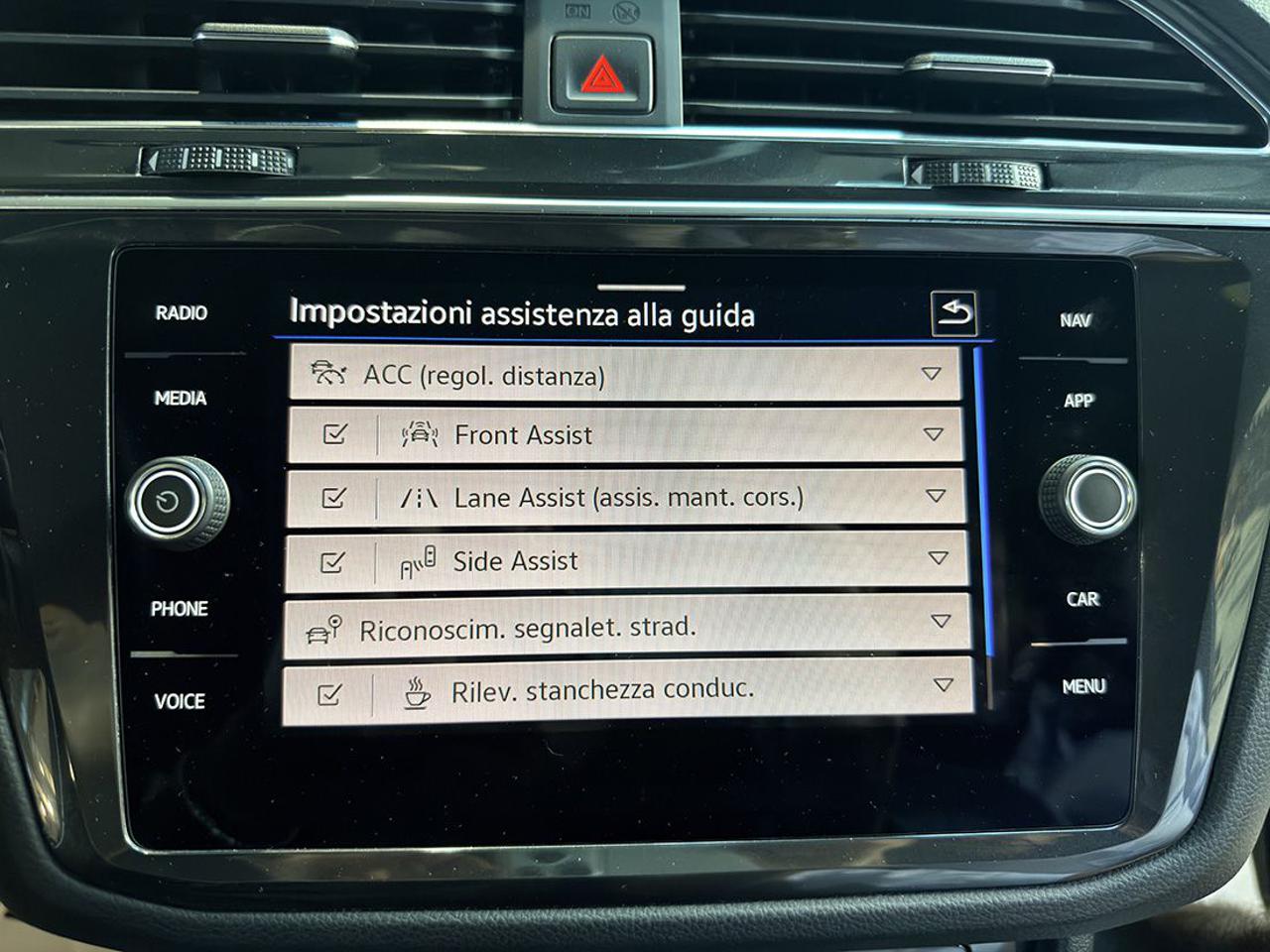 VOLKSWAGEN Tiguan 2.0 TDI 150cv SCR DSG R-Line - 27