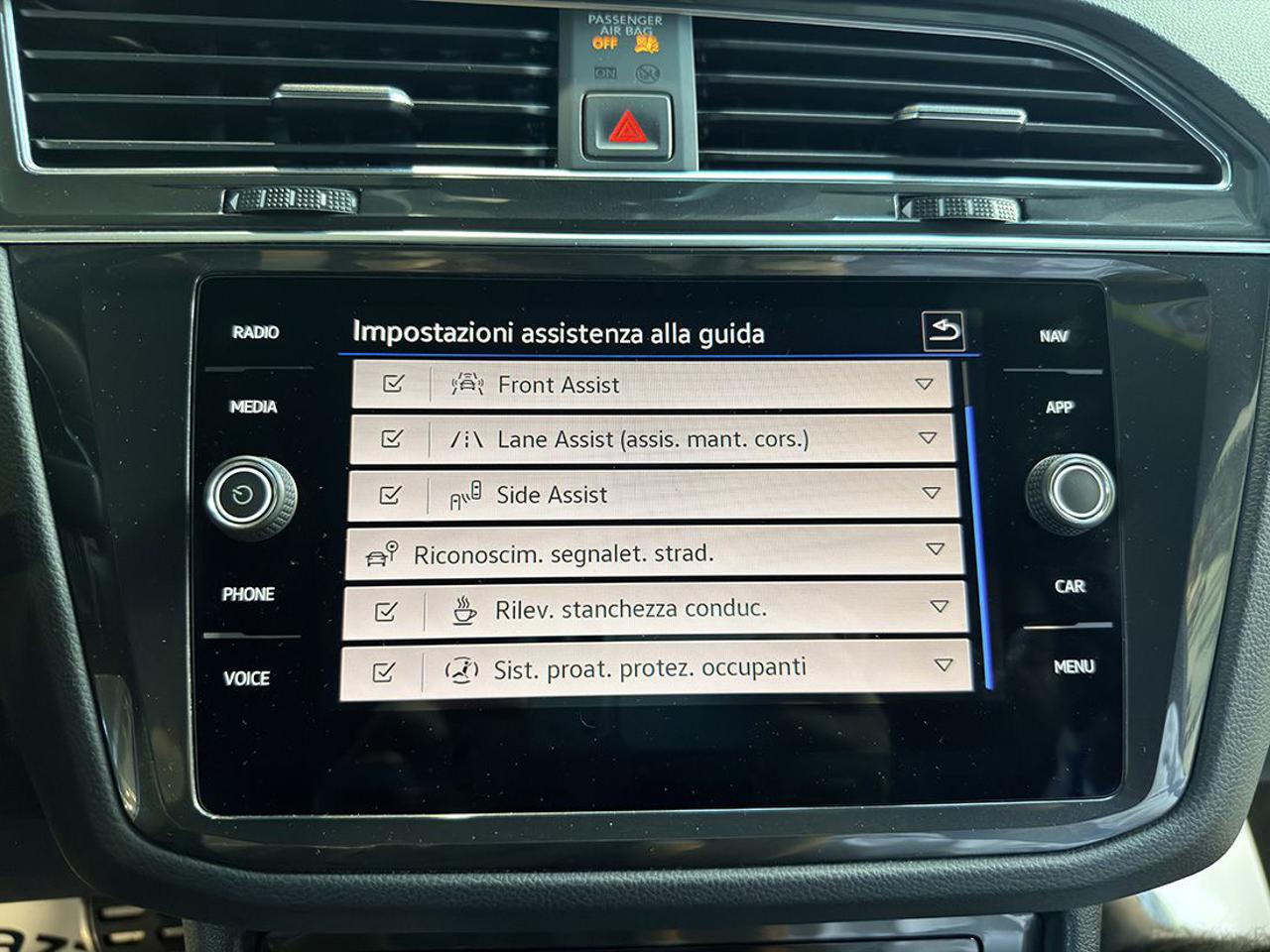 VOLKSWAGEN Tiguan 2.0 TDI 150cv SCR DSG R-Line - 28