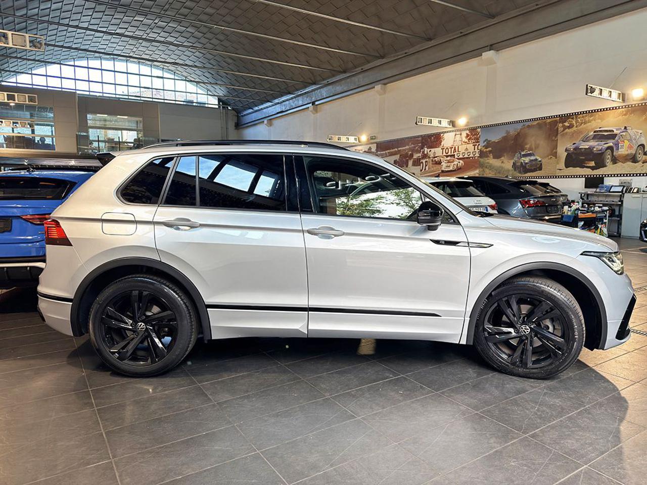 VOLKSWAGEN Tiguan 2.0 TDI 150cv SCR DSG R-Line - 10
