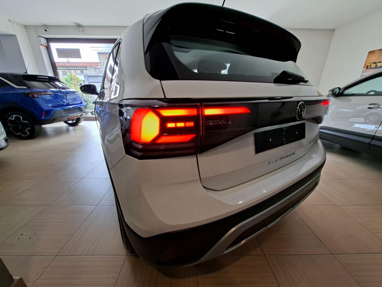 VOLKSWAGEN T-Cross 1.0 TSI Life - 4