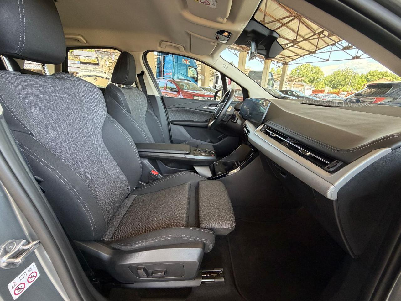 BMW 220 i 48V Active Tourer - 14