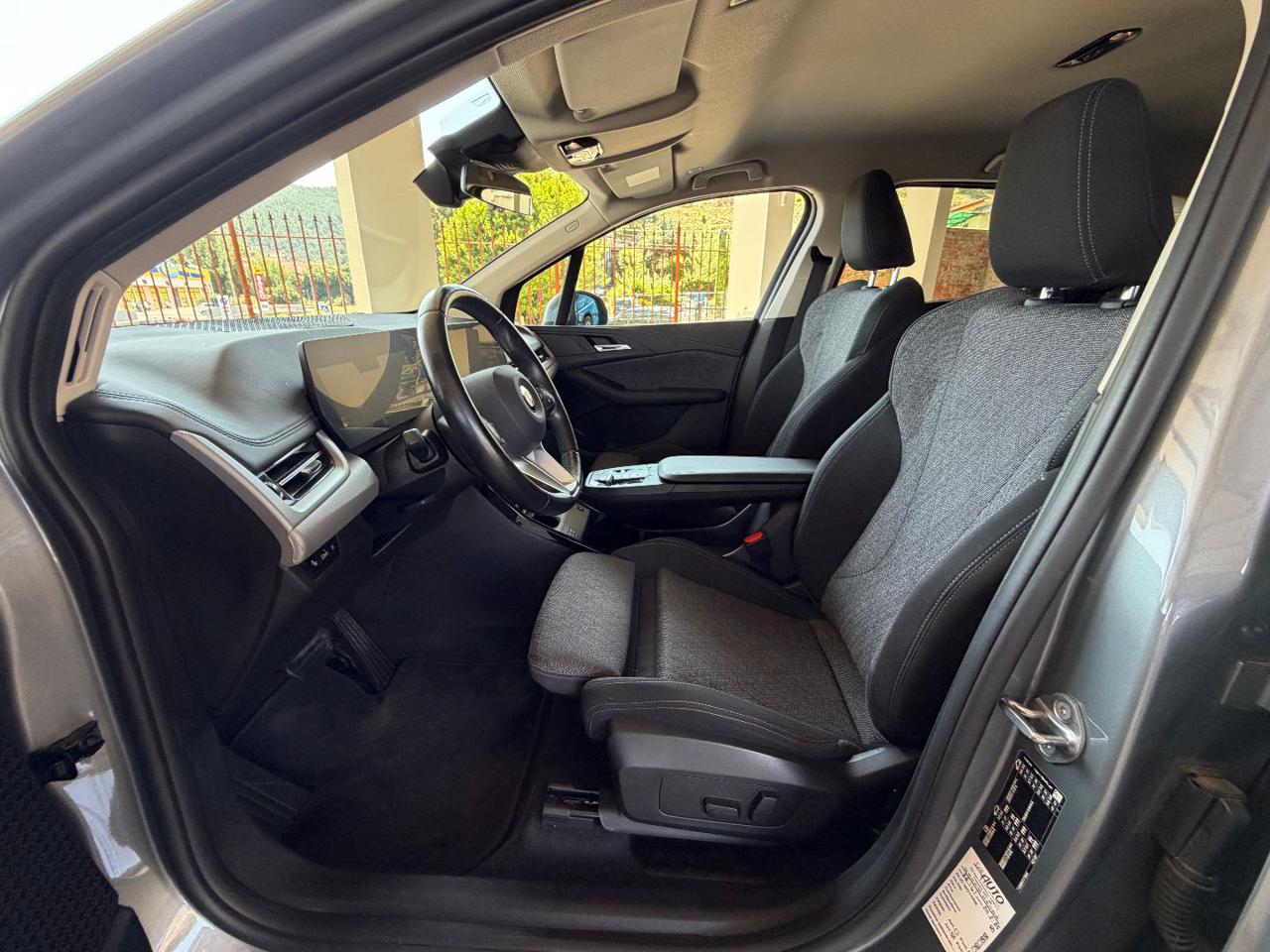 BMW 220 i 48V Active Tourer - 9