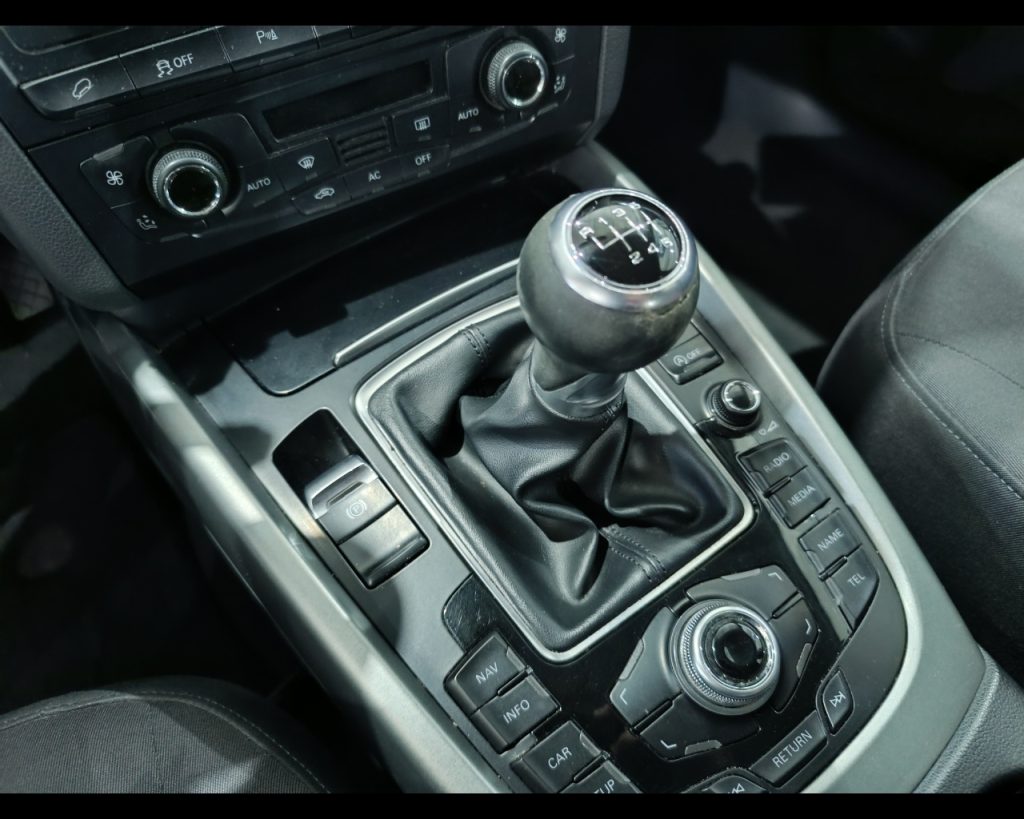 AUDI Q5 2.0 TDI 170 CV quattro Advanced - 11