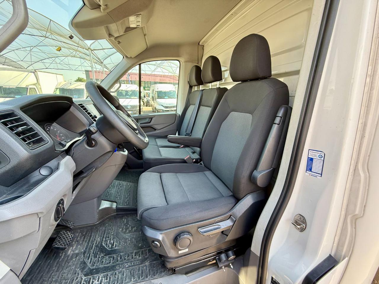 VOLKSWAGEN CRAFTER  2.0 TDI - 9